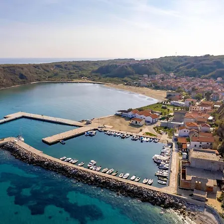 2 Bedroom Stunning In * Susak