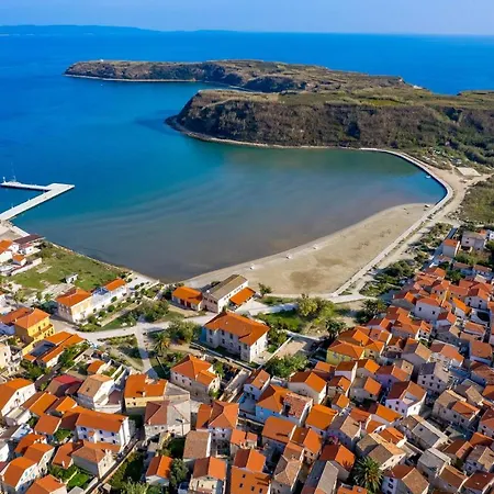 2 Bedroom Cozy Home In Susak *